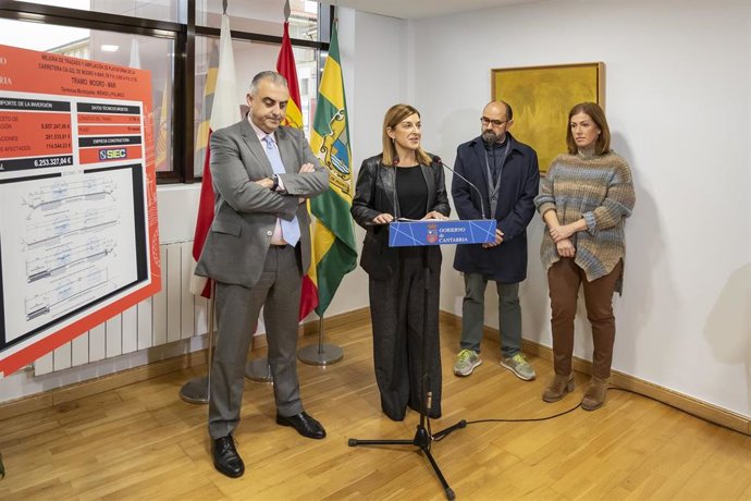 La presidenta en el inicio de las obras