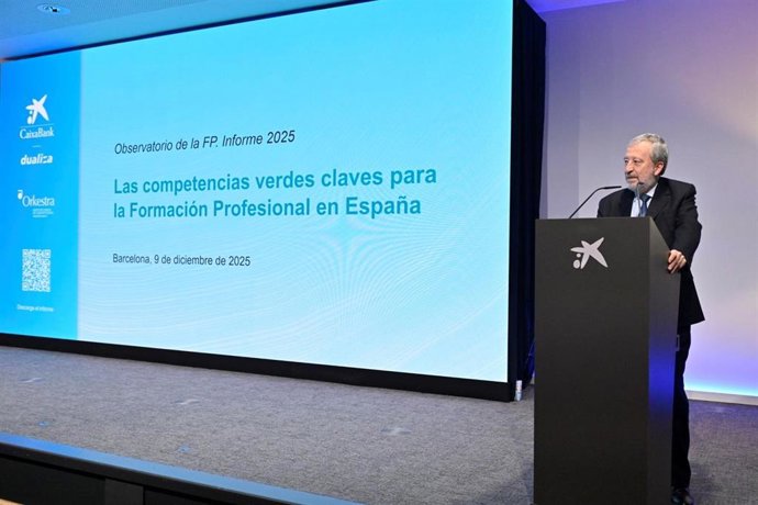 El presidente de CaixaBank, Tomás Muniesa, en la presentación del informe.