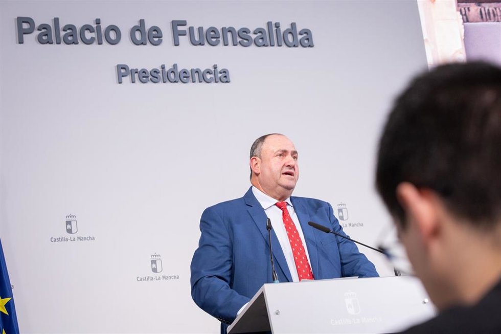 El consejero de Agricultura Ganadería y Desarrollo Rural, Julián Martínez Lizán
