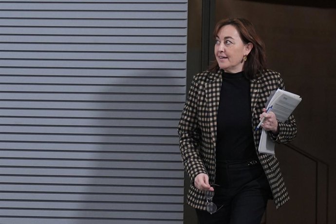 La consellera de Territorio, Vivienda y Transición Ecológica y portavoz del Govern, Sílvia Paneque, a su llegada a una rueda de prensa tras el Consell Executiu semanal, en el Palau de la Generalitat, a 9 de diciembre de 2025, en Barcelona, Catalunya (Espa