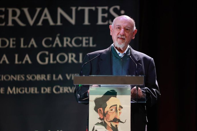 Archivo - El escritor Juan Eslava Galán.