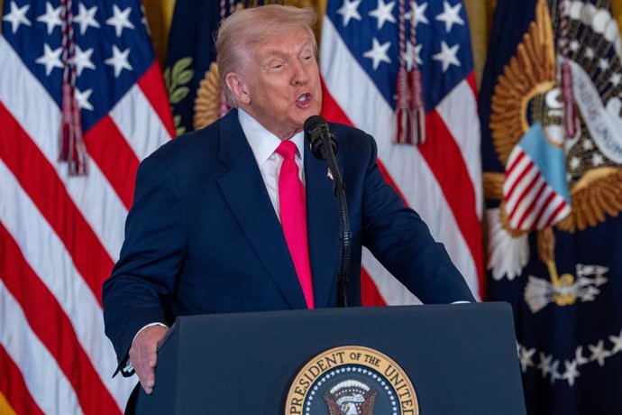 13 de novembro de 2025, EUA, Washington: O presidente dos EUA, Donald Trump, discursa durante a cerimônia de assinatura de uma ordem executiva sobre como promover o futuro das crianças e famílias americanas. Foto: Andrew Leyden/ZUMA Press Wire/dpa