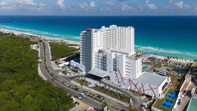 RIU Hotels abre su sexto hotel en Cancún, su número 23 en México