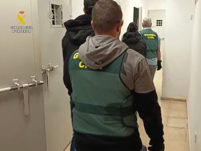 Detenida en Torrevieja una pareja fugada de la Justicia acusada de 49 estafas a víctimas de toda España