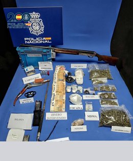 Efectos intervenidos por la Policía.