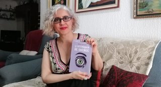 La escritora onubense María Coronada.