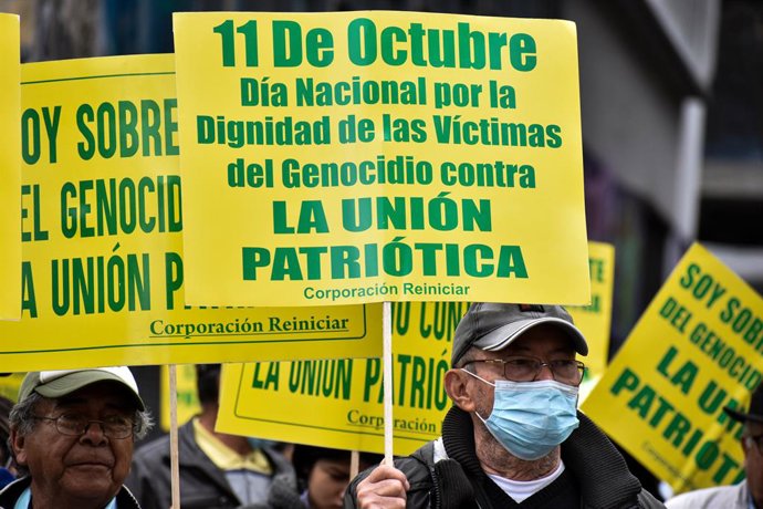 Archivo - Arquivo - 7 de junho de 2023, Bogotá, Cundinamarca, Colômbia: Membros da "Union Patriotica" se reúnem durante as manifestações em apoio às reformas sociais do governo colombiano, em Bogotá, Colômbia, em 7 de junho de 2023.