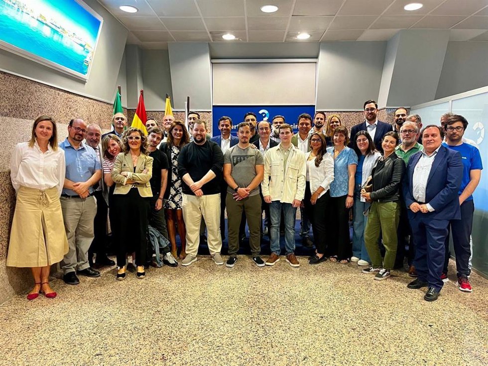 Alumnado de un curso sobre tecnologías organizado por la Junta y Vodafone 5G en una imagen de archivo.