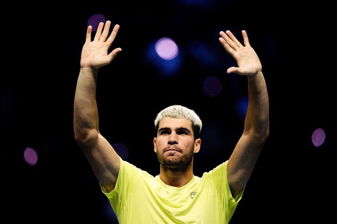 15 November 2025, Italy, Turin: Spanish tennis player Carlos Alcaraz celebrates defeating Canada's Felix Auger Aliassime during their men's singles semifinal match of the ATP World Tour Finals at the Inalpi Arena. Photo: Marco Alpozzi/LaPresse via ZUMA Pr