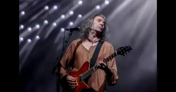 Muere a los 63 años Robe Iniesta, líder de Extremoduro y referente del rock español