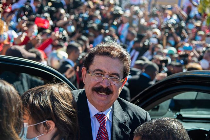 Archivo - El expresidente de Honduras, Manuel Zelaya