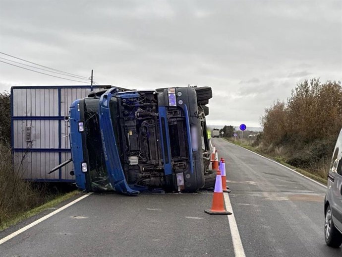 Imagen del camión siniestrado