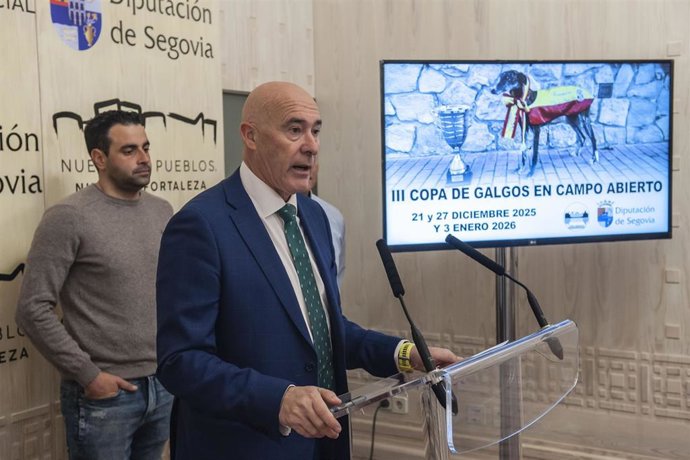 El diputado de Deportes, Óscar Moral, en la presentación de la Copa de Galgos Campo Abierto 'Diputación de Segovia'.
