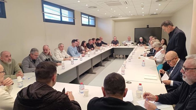 Mesa de negociació entre Ascer, CCOO i UGT per al conveni autonòmic del sector