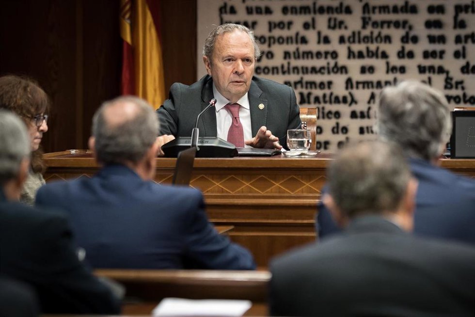 El exvicerrector de Relaciones Institucionales de la Universidad Complutense de Madrid (UCM), Juan Carlos Doadrio Villarejo, comparece ante la Comisión de Investigación del caso Koldo, en el Senado, a 10 de diciembre de 2025, en Madrid (España). 
