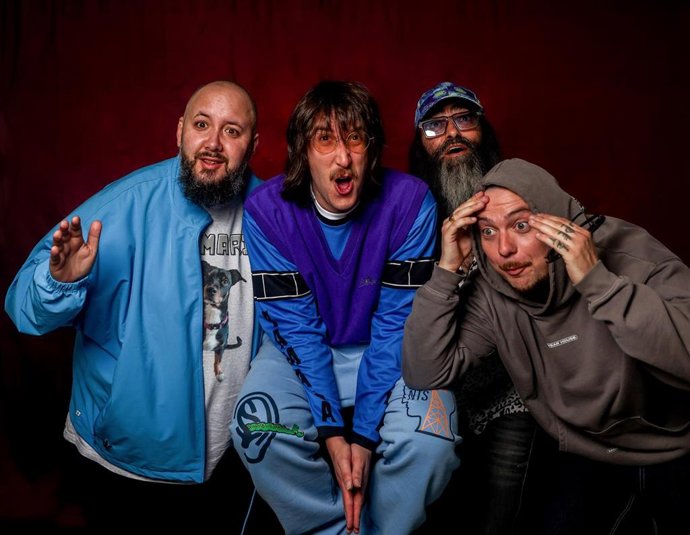 Archivo - La banda musical Califato  posa para Europa Press.