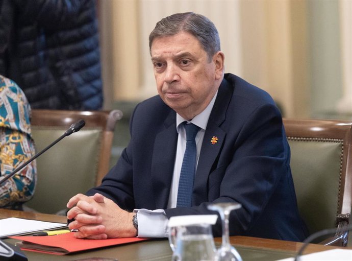 El ministro de Agricultura, Pesca y Alimentación, Luis Planas, se reúne con las organizaciones profesionales agrarias y cooperativas para analizar el estado de situación de la peste porcina africana en el Ministerio de Agricultura, a 5 de diciembre de 202