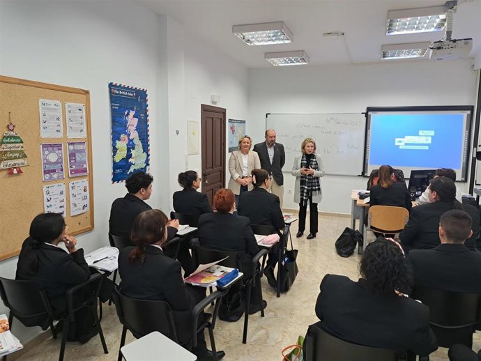 La delegada territorial de Empleo, Carmen Sánchez Sierra, en La Fonda