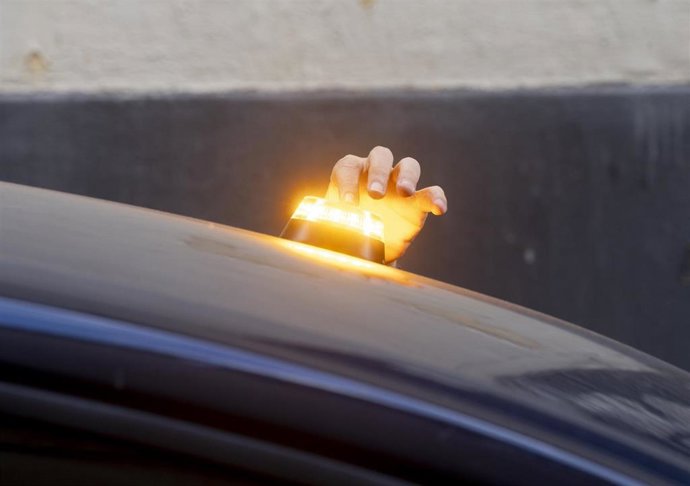 Baliza V16 de emergencia para vehículos.