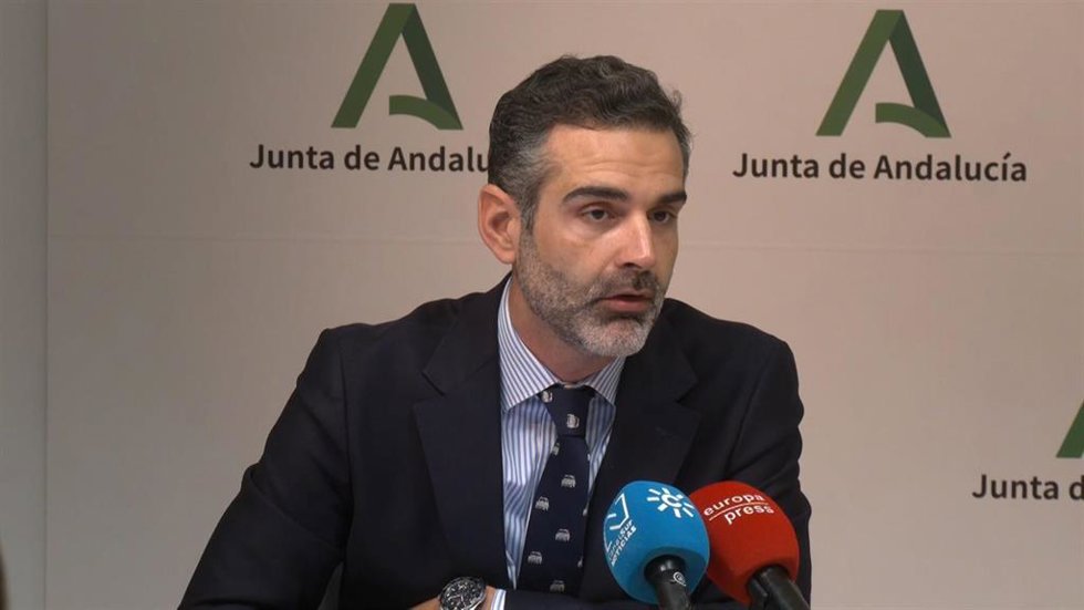 El consejero de Agricultura, Pesca, Agua y Desarrollo Rural, Ramón Fernández-Pacheco.
