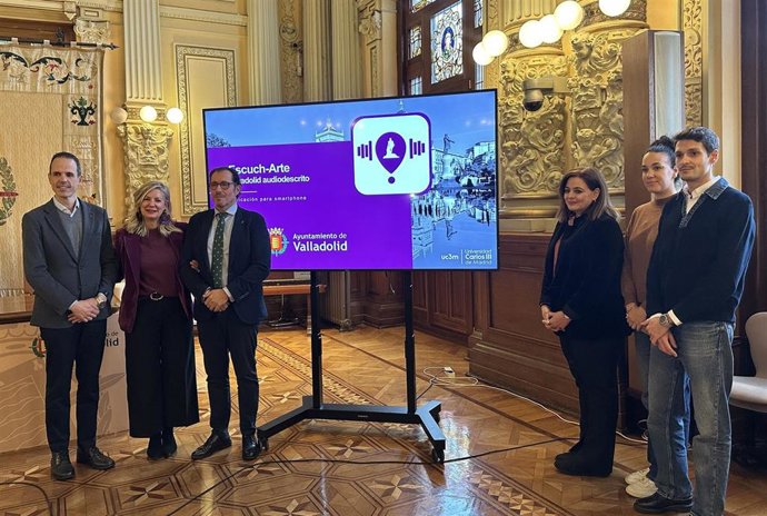 Presentación de la app 'Escuch-Arte' en el Ayuntamiento de Valladolid.