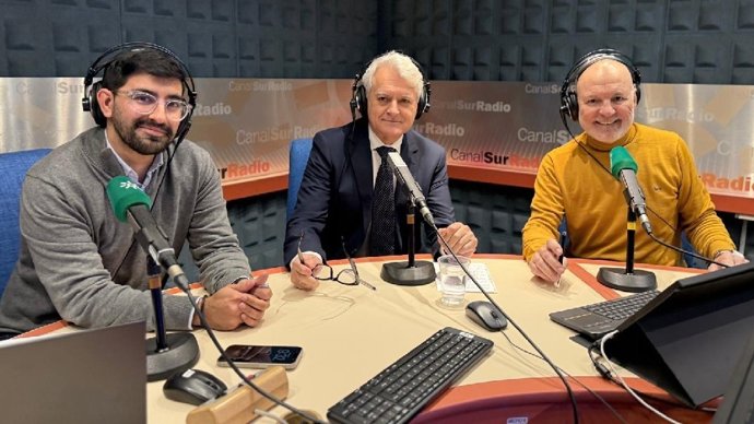 Imagen de algunos de los tertulianos de Canal Sur Radio.