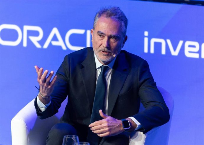 Archivo - El presidente de Aviones Comerciales de Airbus España, Ricardo Rojas, interviene durante la última jornada de la V edición del foro ‘Wake Up, Spain!’, en Casa de América, a 4 de abril de 2025, en Madrid (España). 