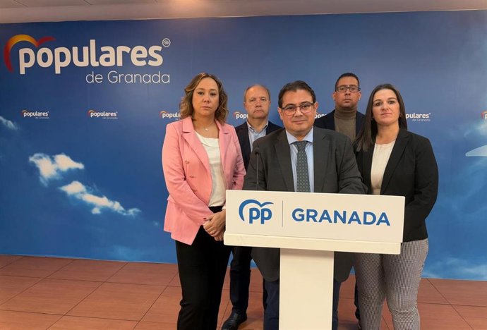 Rueda de prensa del PP tras la investigación abierta a la exalcaldesa de Maracena Berta Linares.