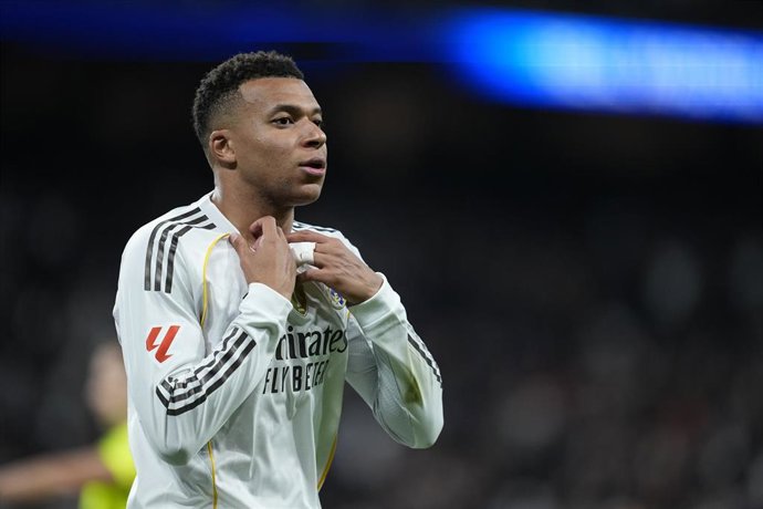El delantero francés Kylian Mbappé (Real Madrid CF), ante el RC Celta en el Santiago Bernabéu.