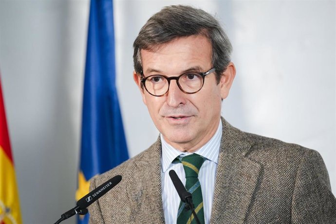 El consejero de Industria, Energía y Minas y presidente de la Agencia Digital de Andalucía, Jorge Paradela