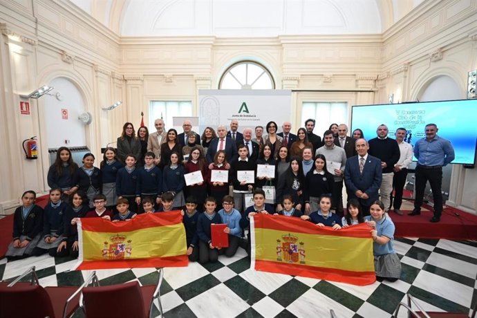 Entrega del V Premio del Club de la Constitución en Granada.