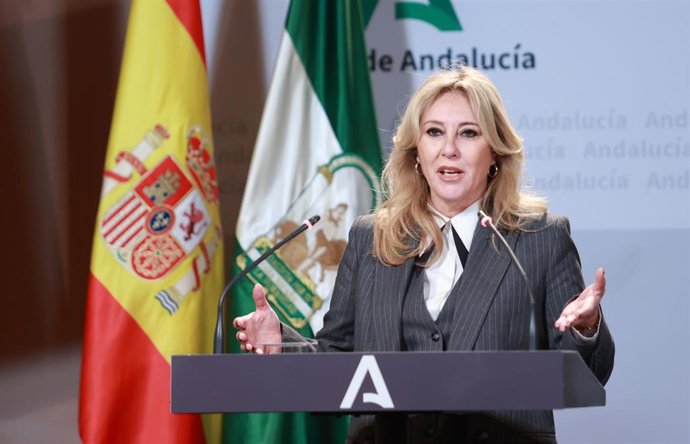 La consejera de Economía, Hacienda, Fondos Europeos y Diálogo Social de la Junta de Andalucía, y portavoz del Gobierno, Carolina España.