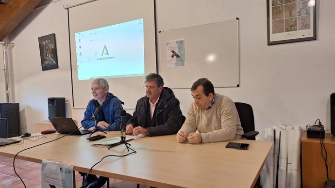 Jornada para abordar la reintroducción del quebrantauesos en el Parque Natural Sierra de Grazalema.