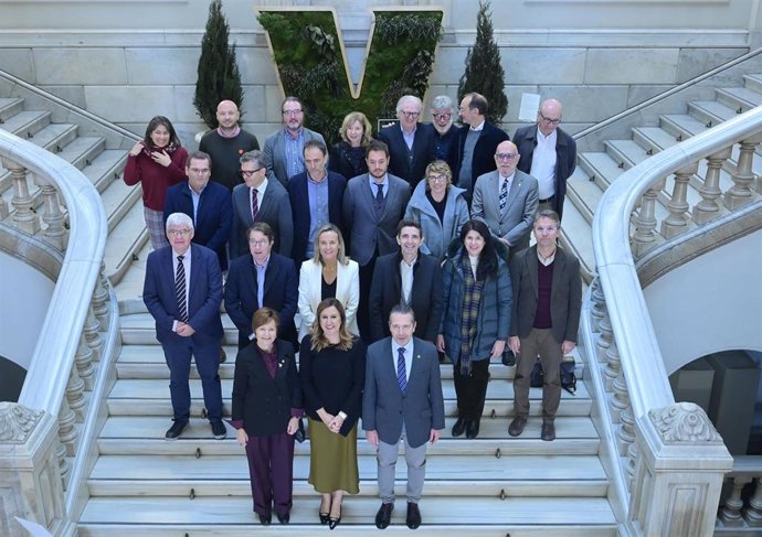 València nombra a 19 expertos para abordar el futuro metropolitano tras la dana