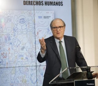 El Defensor del Pueblo, Ángel Gabilondo, en un acto con motivo del Día de los Derechos Humanos.