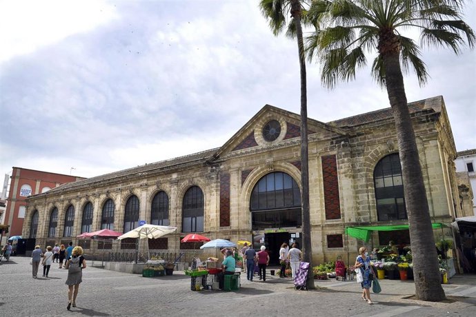 Archivo - Fachada exterior del Mercado Central de Abastos de Jerez de la Frontera (Cádiz)