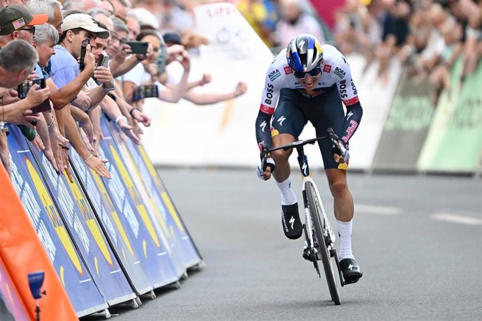 Archivo - El ciclista alemán Florian Lipowitz durante una carrera