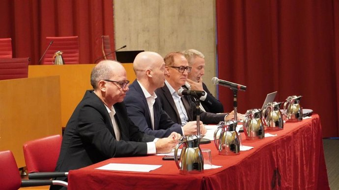 El Govern, el Consell y los ayuntamientos impulsan una estrategia para garantizar el futuro del agua en Menorca