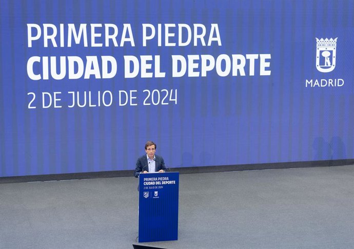Archivo - El alcalde de Madrid, José Luis Martínez-Almeida, interviene durante el acto de la colocación de la primera piedra de la Ciudad del Deporte, en el Estadio Cívitas Metropolitano, a 2 de julio de 2024, en Madrid (España). Se trata de una iniciativ