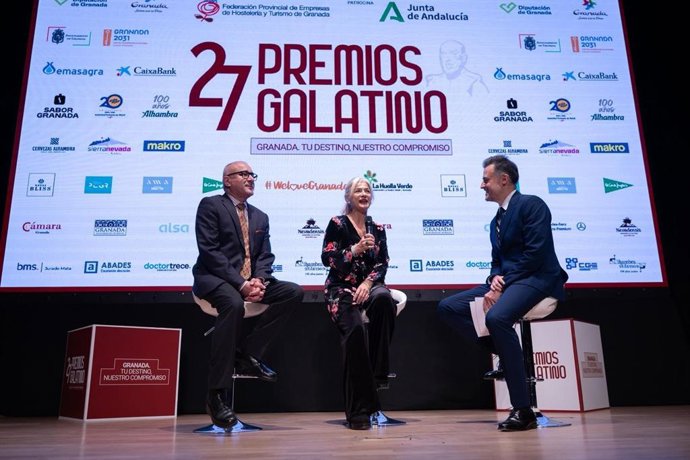 La consejera de Cultura y Deporte, Patricia del Pozo, en la entrega de los 27 Premios Duque San Pedro de Galatino.