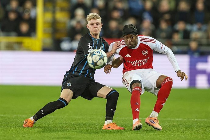 Noni Madueke, en un partido con el Arsenal FC.
