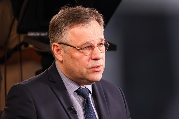 Archivo - RUSSIA, MOSCOW - SEPTEMBER 9, 2025: Rodion Miroshnik, Ambassador-at-Large for the Russian Ministry of Foreign Affairs, gives an interview to the TASS Russian News Agency