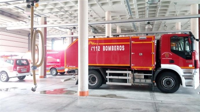 Archivo - Vehículo de bomberos