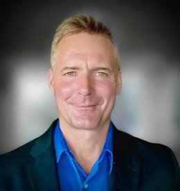 SecureAuth ficha a Geoffrey Mattson