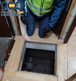 Cuatro detenidos en Torrelavega por detención ilegal y extorsión, uno de ellos también por sustracción de menores