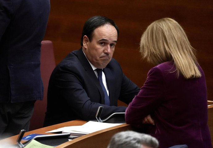 Juanfran Pérez Llorca durante su debate de investidura como nuevo president de la Generalitat