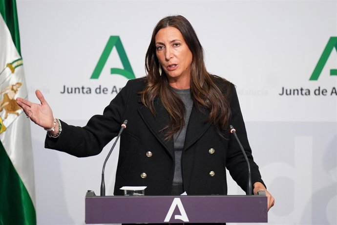 La consejera de Inclusión Social, Juventud, Familias e Igualdad de la Junta de Andalucía, Loles López, en una imagen de archivo.