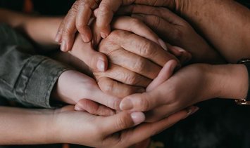 Unas 25 ONG recibieron el 81% de donaciones a través de CaixaBank en 2024, según un informe