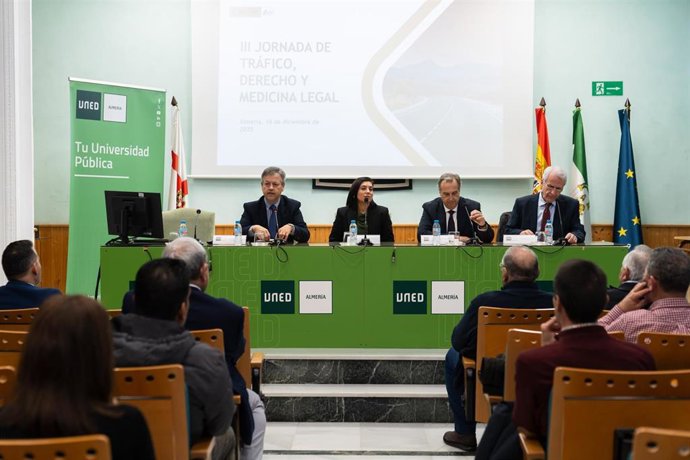 III Jornada de Tráfico, Seguridad Vial y Medicina Legal en la sede de la UNED de Almería.