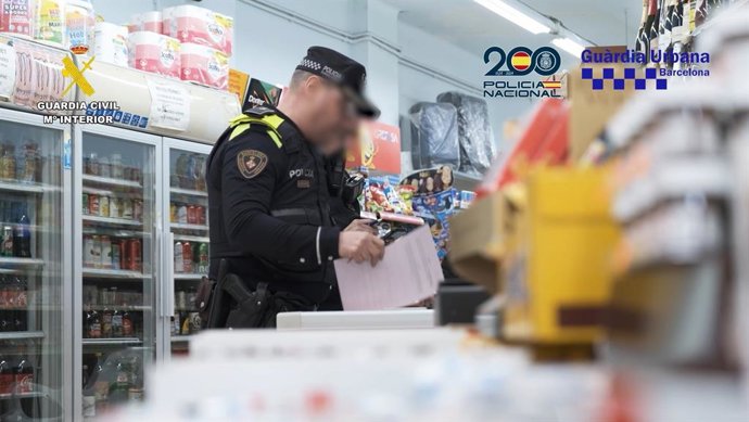 Inspecció en un supermercat de Barcelona